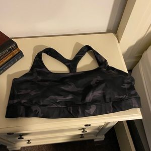 Athleta black camo sports bra 3x